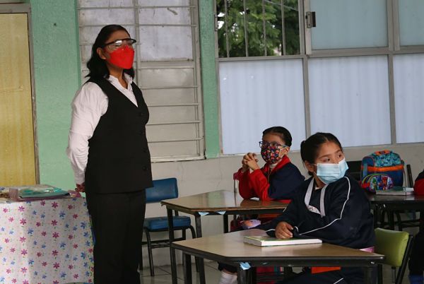 Remuneración mensual de docentes nombrados y contratados será de S/ 2,600 este año