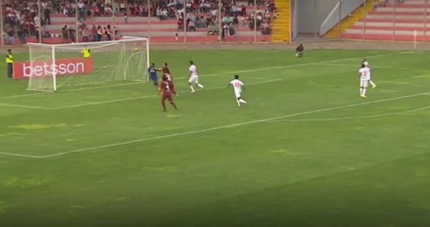 Portero Ítalo Espinoza anotó en su propio arco y la ‘U’ empata