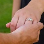 Hombre cancela matrimonio porque la novia casi mata a su perro en despedida de soltera