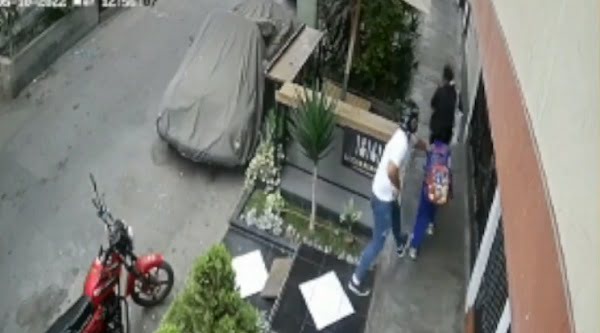 Delincuente amenazó a madre y escolar de 11 años para robarle “Tira el celular o mato a tu hijo”