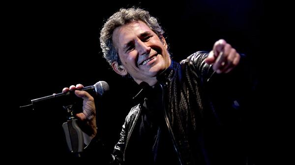 Miguel Ríos, pionero del rock español, celebra hoy 78 años.
