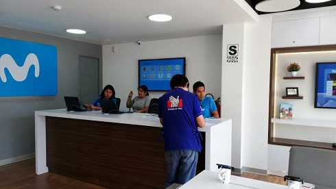 Delincuentes roban en local de Movistar ubicado a pocos metros de la comisaría de Huaral .