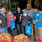 Candidato regional Rafael Santos recorre mercados en interrelación directa con la ciudadanía