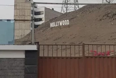 El ingenio peruano no tiene límites, y por ello los dueños de un salón de recepciones llamado "Hollywood", no tuvo mejor idea que hacerle propaganda a su local construyendo una réplica
