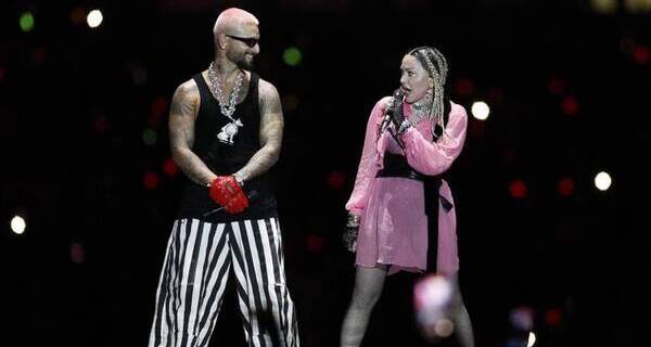 Maluma le rogó a Madonna que no lo plantara.