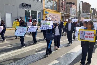Profesores y alumnos piden justicia por asesinato de profesor Mateo Tarazona