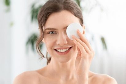 Cuidado! Cinco consecuencias que afectan a tu piel al dormir maquillada.