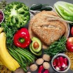 ¿Qué alimentos deben consumir los niños para prevenir problemas visuales?