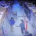 Increíble. Sujeto amenazaba a clientes con cuchillo para robarle en Plaza Vea de Huaral