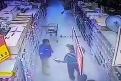 Increíble. Sujeto amenazaba a clientes con cuchillo para robarle en Plaza Vea de Huaral